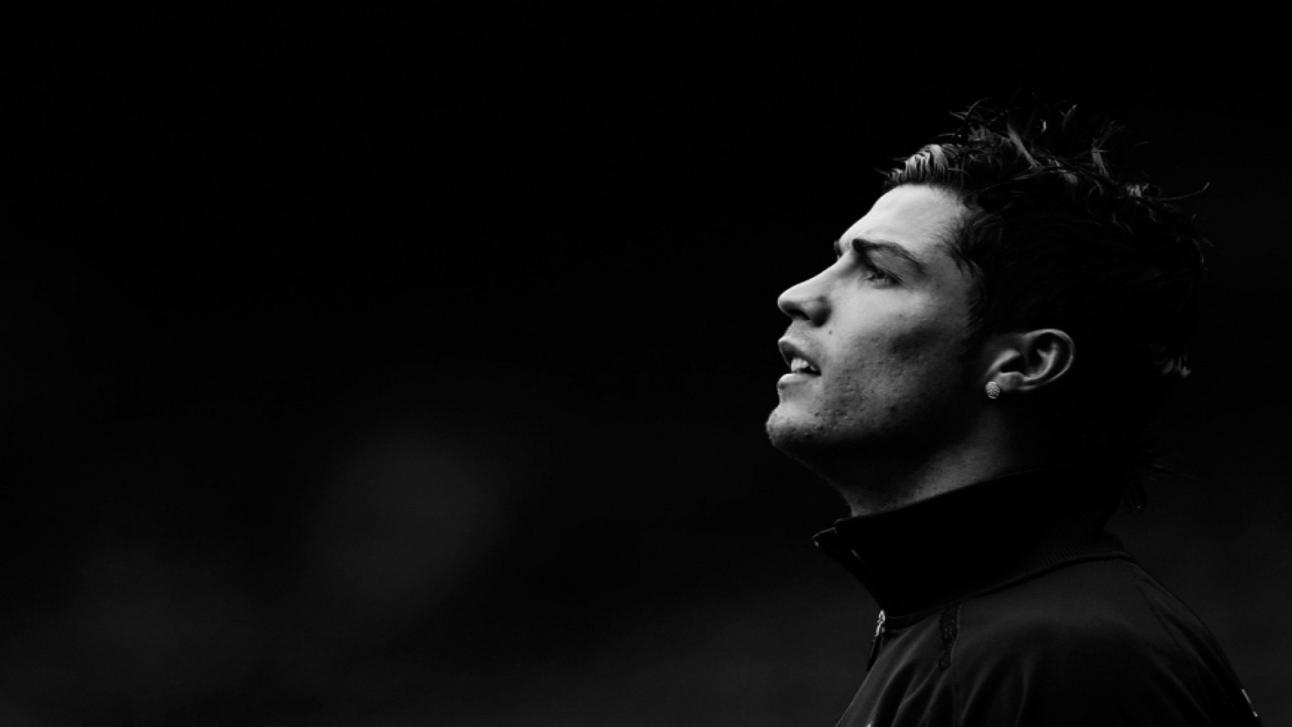 开云体育下载-高卢雄鸡高歌猛进，2026世界杯生死战法国完胜秘鲁，范戴克领衔防线星光闪耀